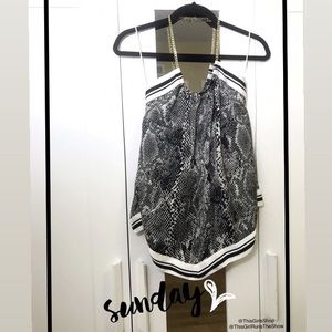 SALE🖤 Beautiful Express Top/Blouse.